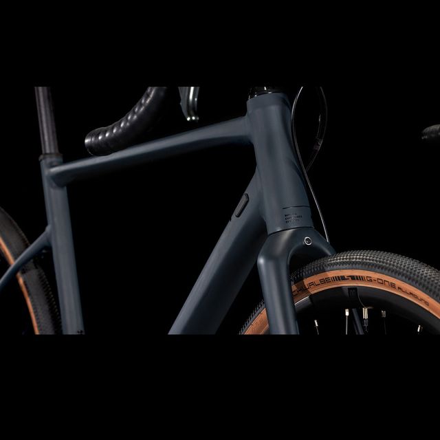 CUBE Nuroad Pro gravel-pyörä CUBE Nuroad Pro gravel-pyörä